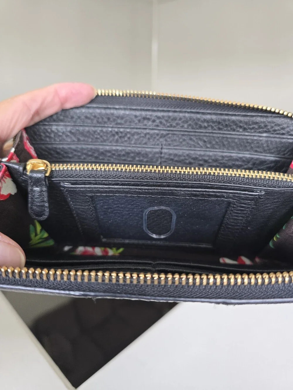 VERA BRADLEY Leather RFID Georgia Black Patchwork Wallet